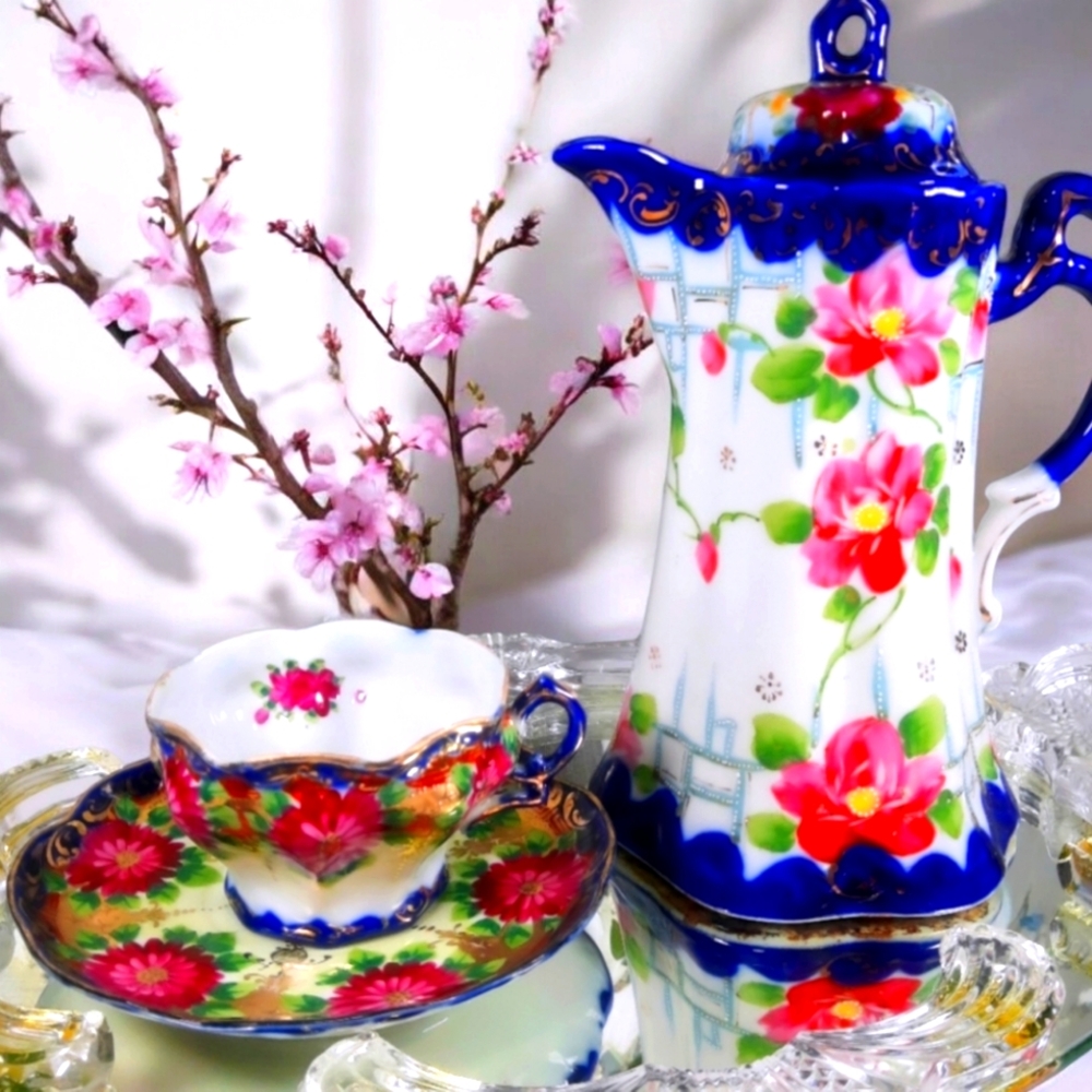 Rare, Relics, old, century old, vintage.  Beautiful teapot, chocolate pot or jus